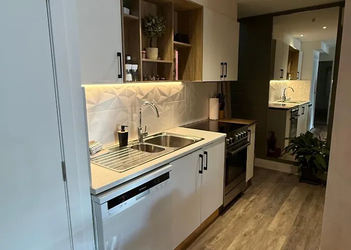 2 Bedroom, Walk To Town * Wanaka